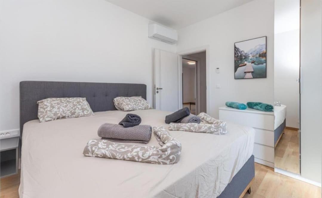 Dvj Apartments 3 Sveti Filip i Jakov Kültér fotó
