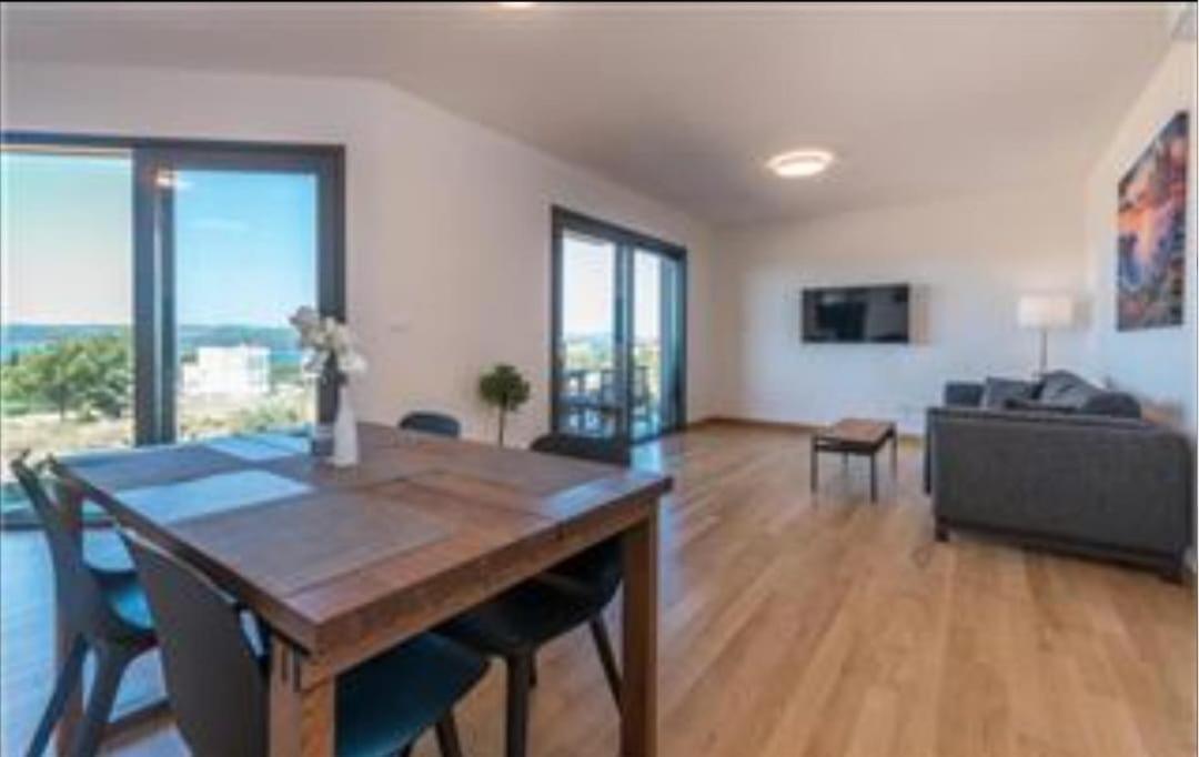 Dvj Apartments 3 Sveti Filip i Jakov Kültér fotó